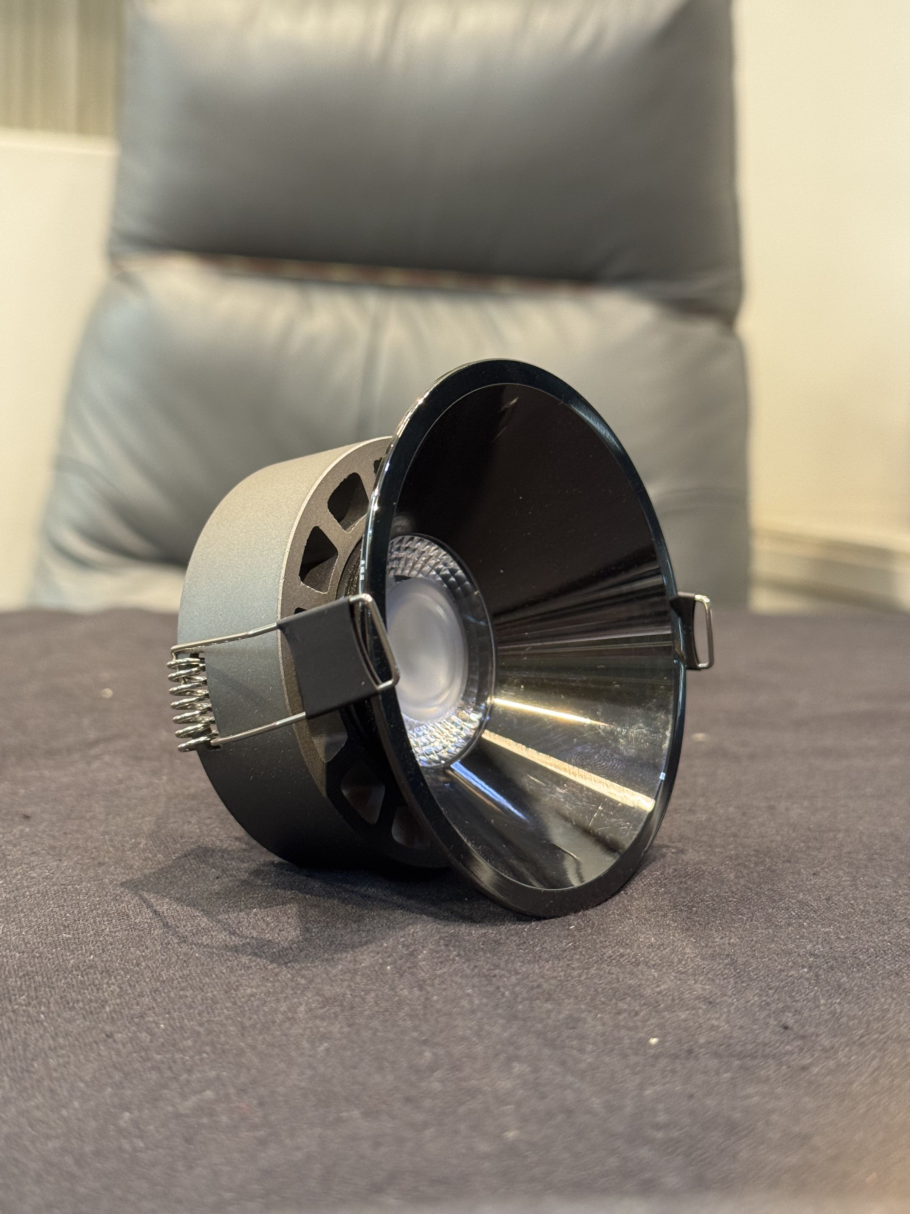 Round Recessed COB Light with Reflector