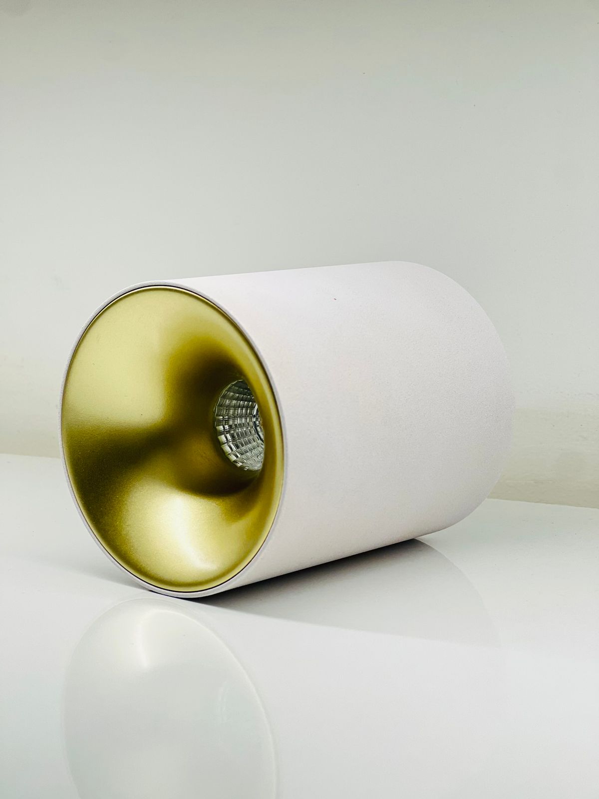 Circular Cylinder Track Light
